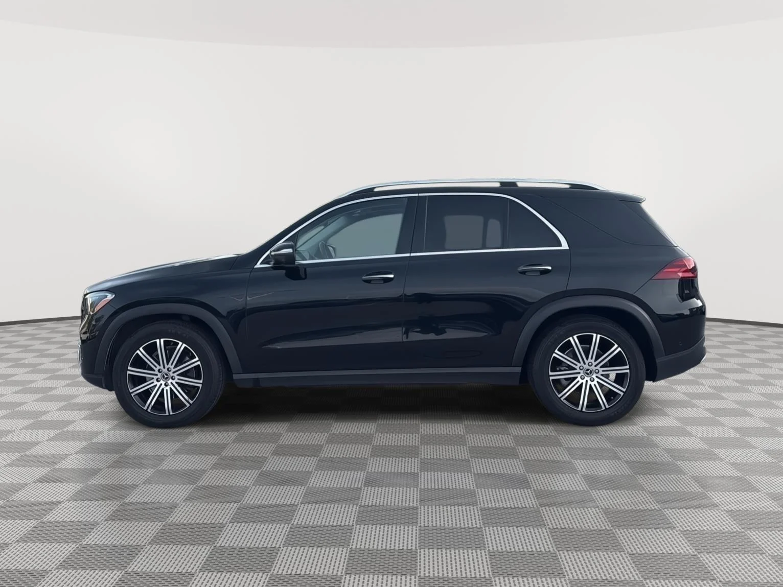 Used 2024 Black Mercedes-Benz GLE 350 4MATIC® SUV image 11