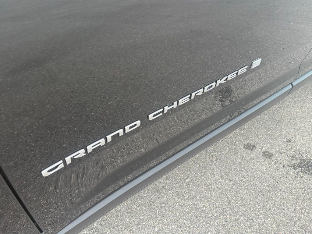 2025 Jeep Grand Cherokee L Laredo - Photo 28