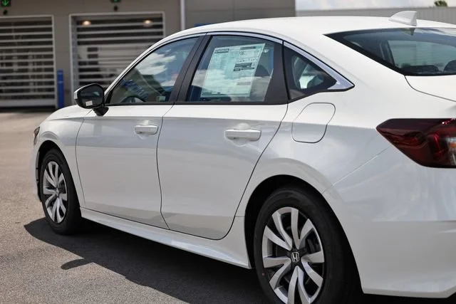 New 2026 Platinum White Pearl Honda LX image 10