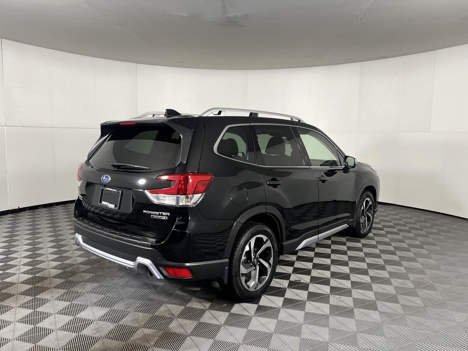 Used 2024 Crystal Black Silica Subaru Touring image 10