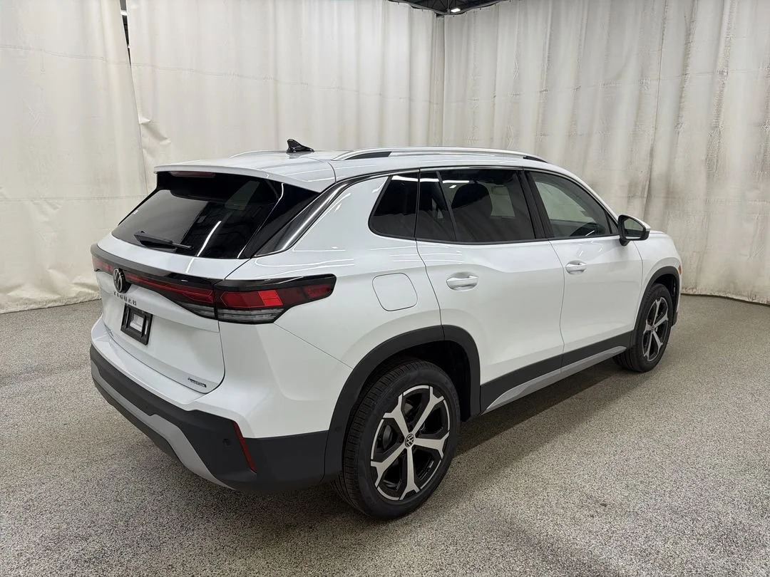 New 2026 Pure White Volkswagen SE image 8