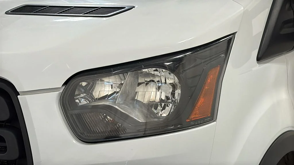Used 2015 White Ford Base image 14
