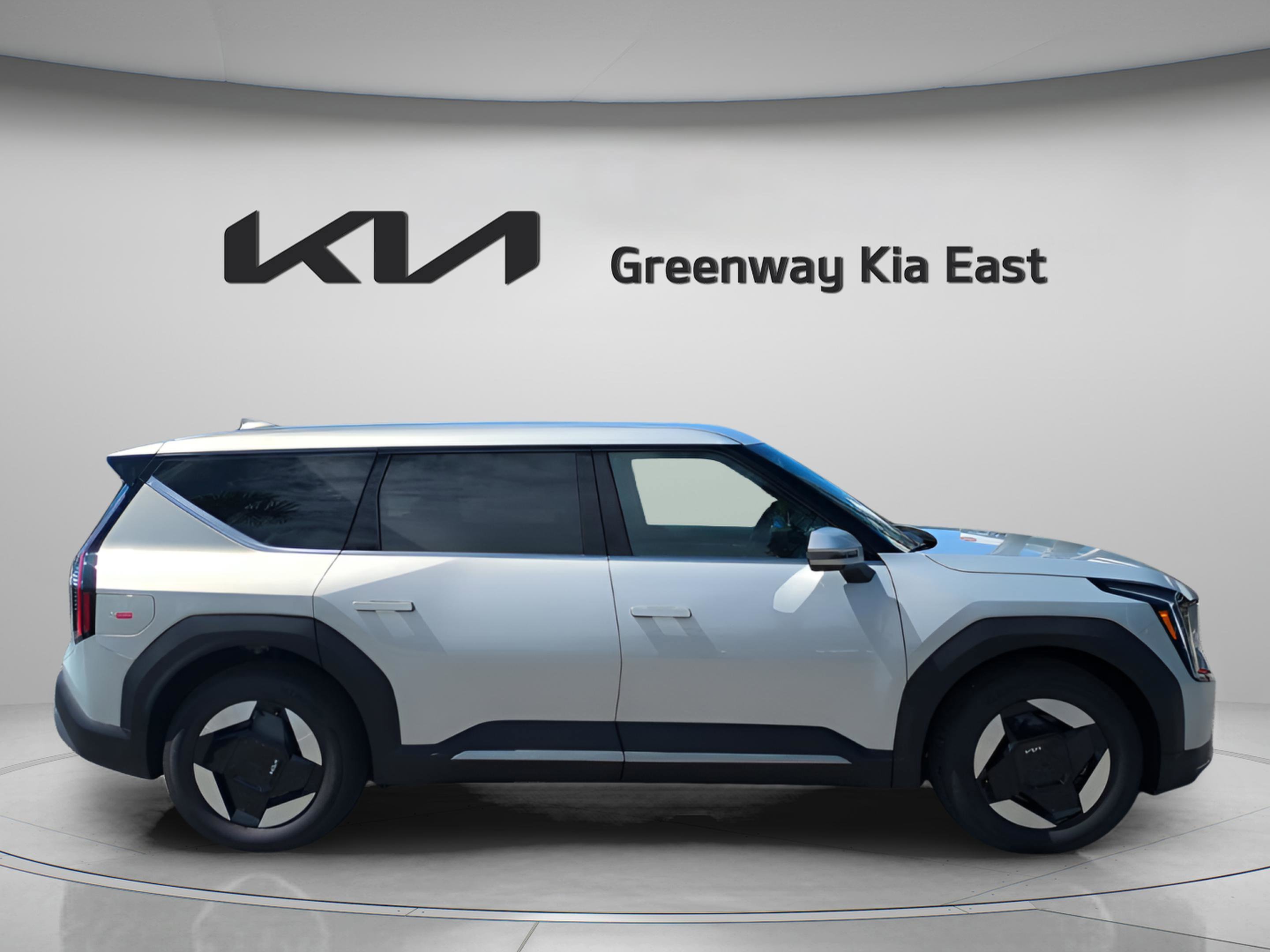 2026 Kia EV9 Light - Photo 10