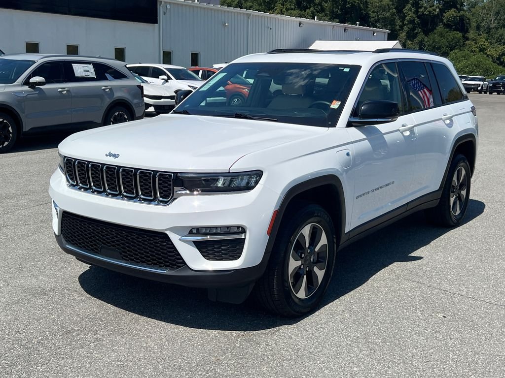 Used 2024 White Jeep 4xe image 3
