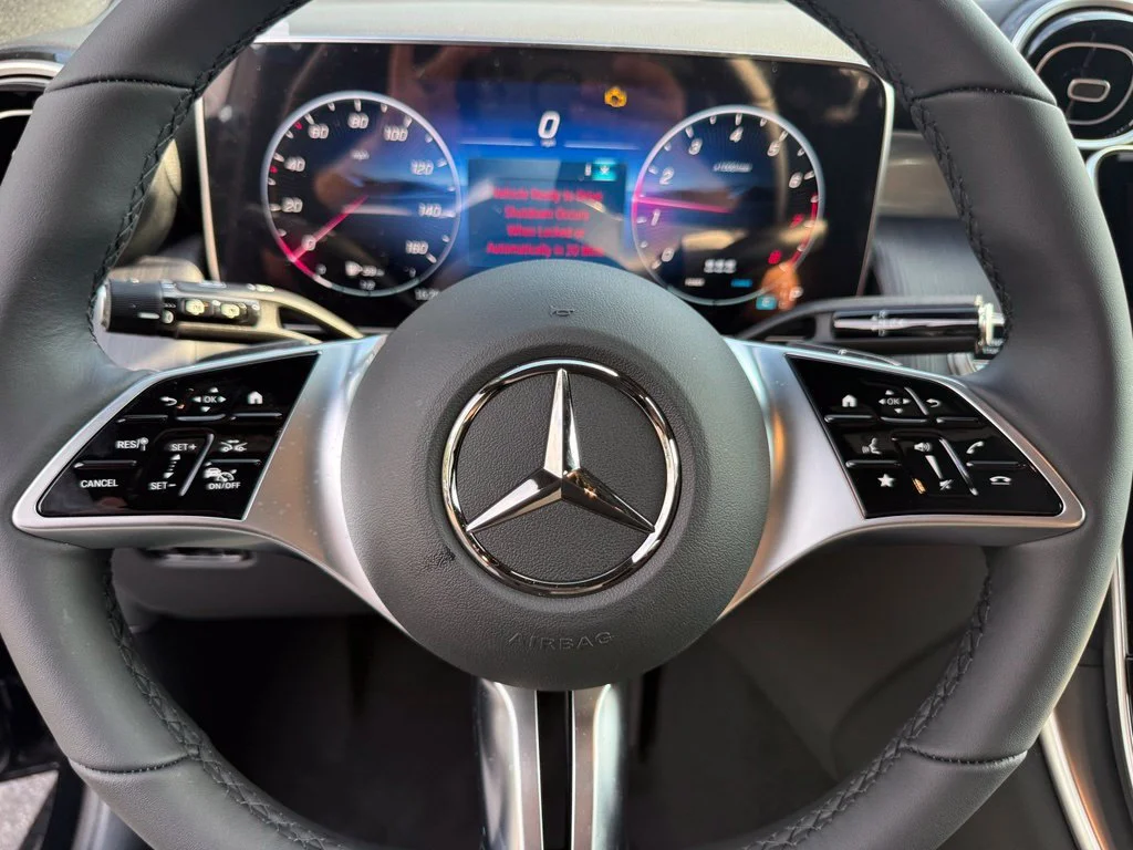 New 2027 Black Mercedes-Benz GLC 300 image 31