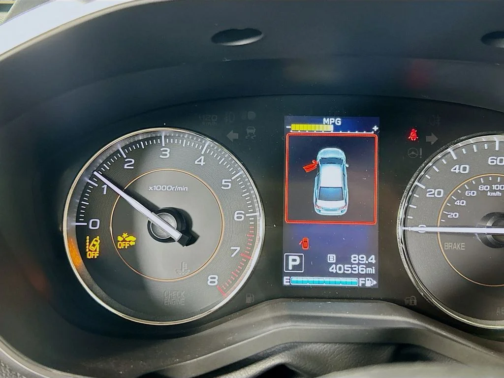 Used 2019 Ice Silver Metallic Subaru Limited image 12