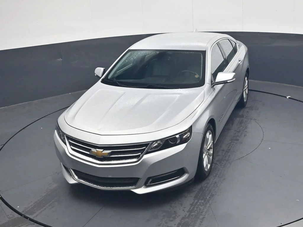 Used 2020 Silver Chevrolet LT image 22