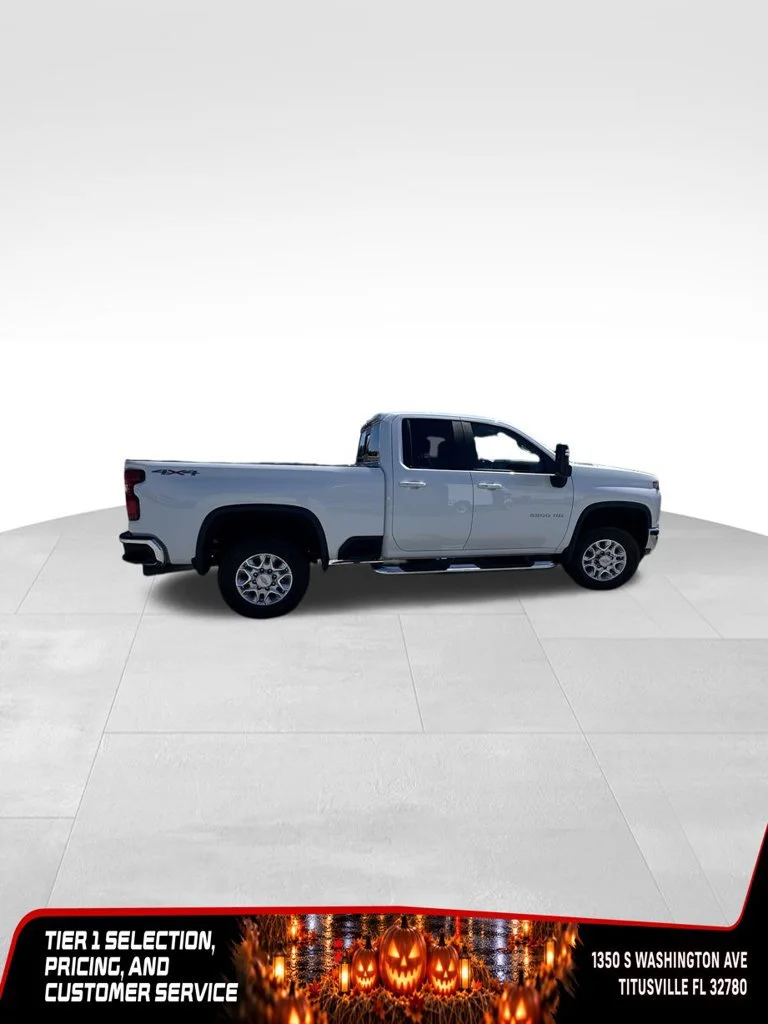 Used 2020 SUMMIT WHITE Chevrolet LT image 4