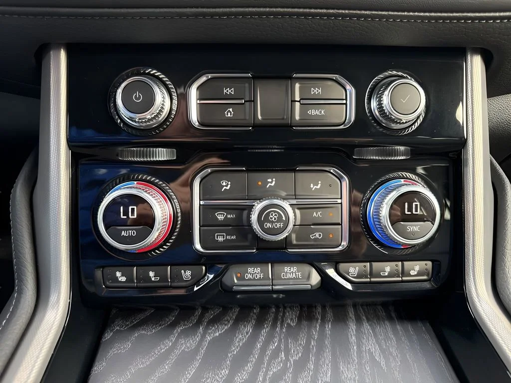 Used 2024 Onyx Black GMC Denali image 21