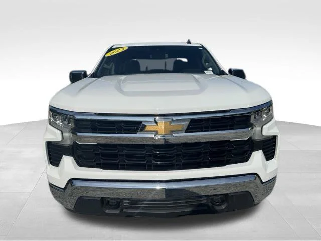 Used 2023 White Chevrolet LT image 2