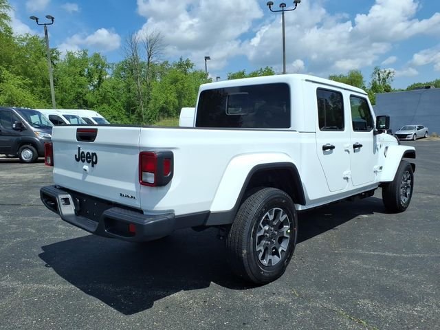New 2026 Bright White Clear-Coat Exterior Paint Jeep Sahara image 7