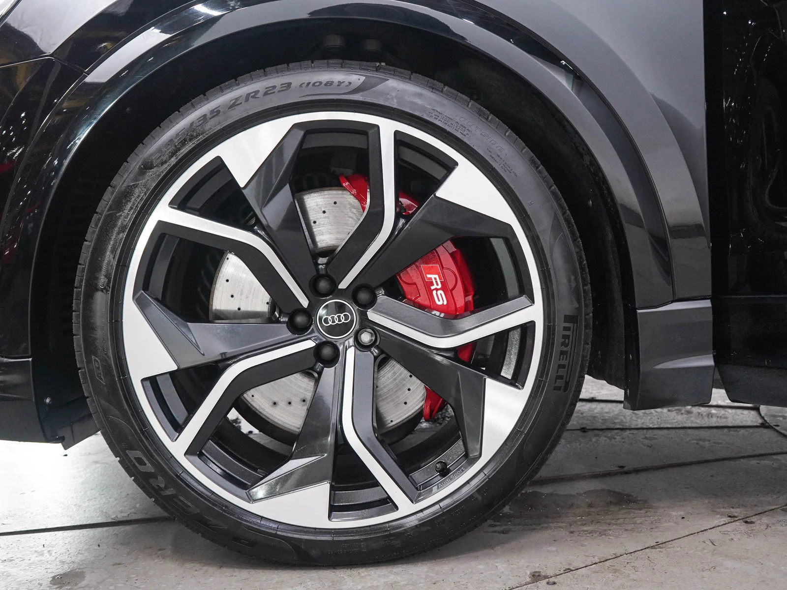 Used 2021 Night Black Audi 4.0T image 32