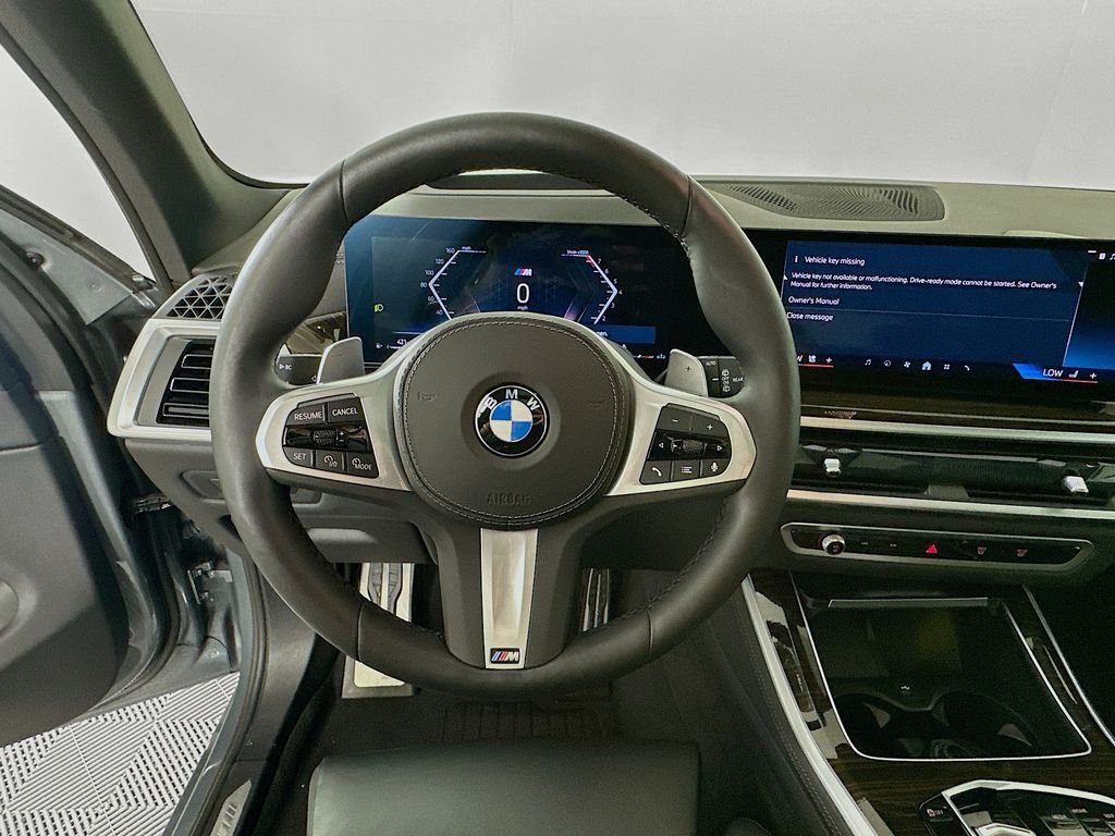 Used 2024 Skyscraper Grey Metallic BMW xDrive40i image 11