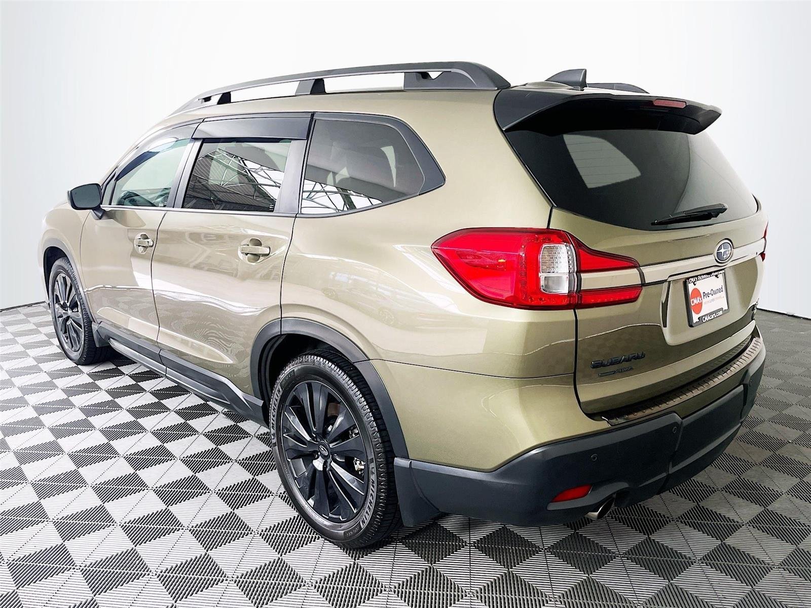 Used 2022 Autumn Green Metallic Subaru Onyx Edition image 6
