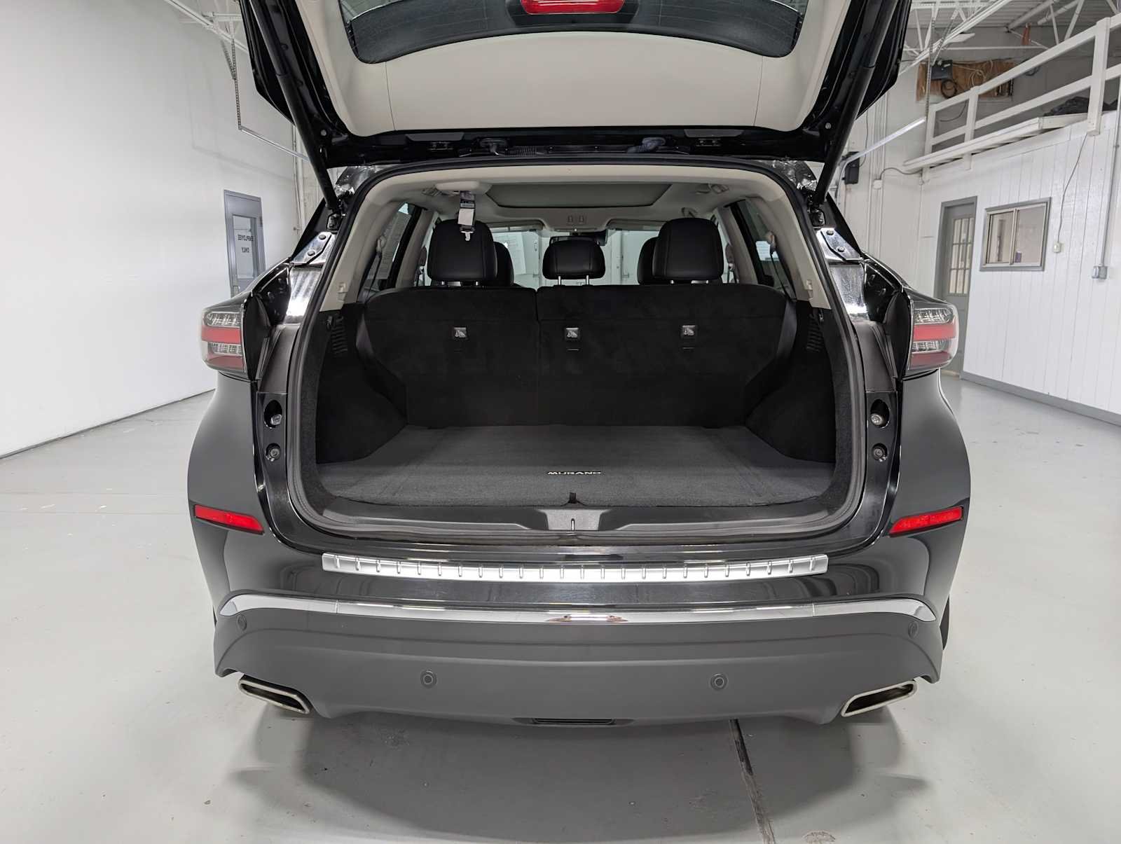 Used 2019 Magnetic Black Pearl Nissan Platinum image 40