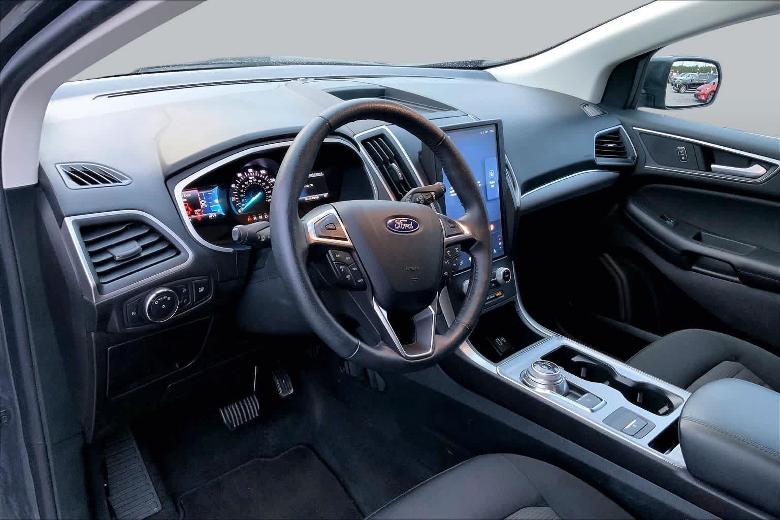 Used 2021 Lithium Gray Ford SEL image 15