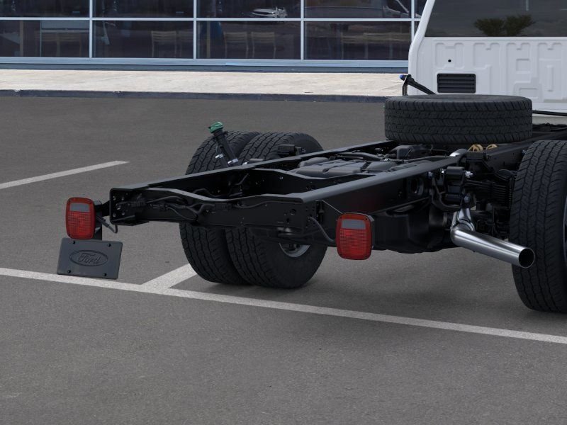 New 2026 Oxford White Ford XL image 21