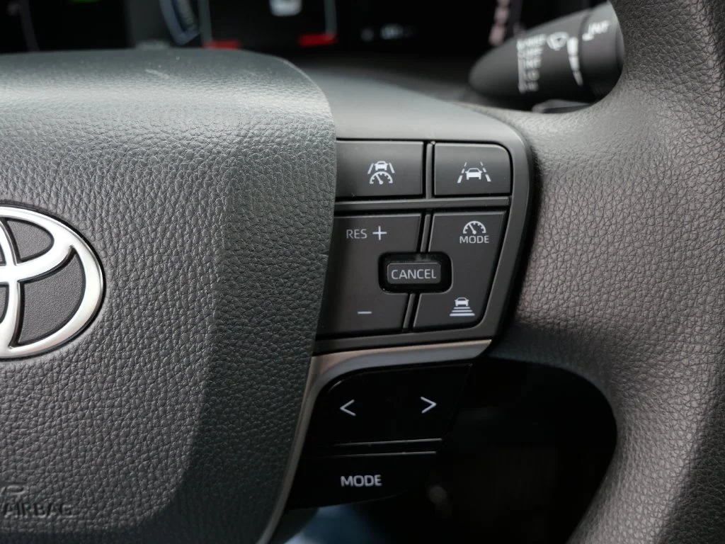 Certified Used 2025 Silver Toyota LE image 26