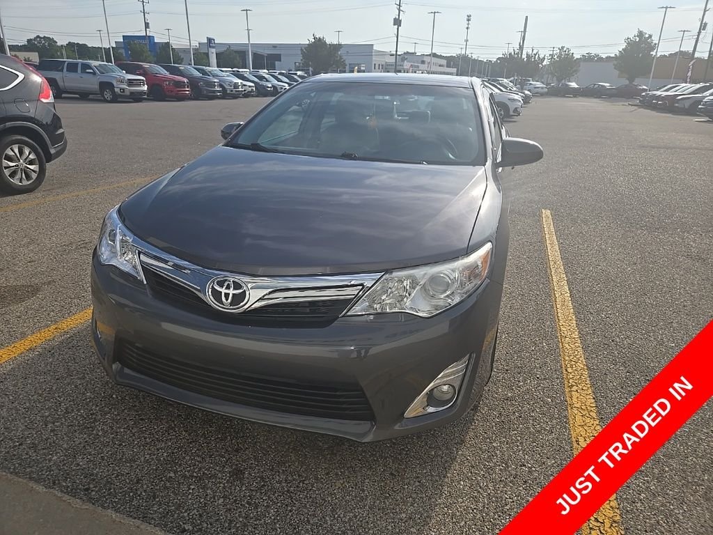 Used 2013 Gray Toyota XLE image 2