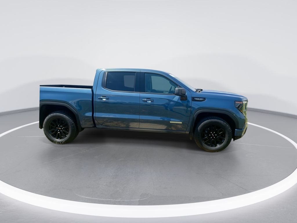 Used 2024 Blue GMC Elevation image 9