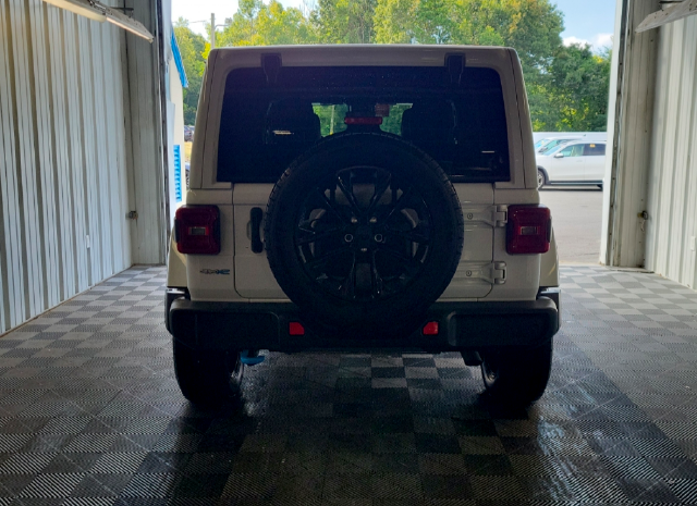 Used 2024 White Jeep Sahara 4xe image 7