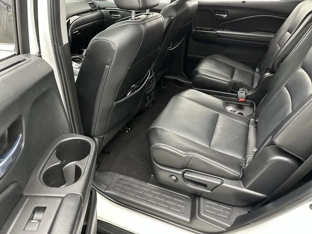 Used 2021 White Honda Touring image 23