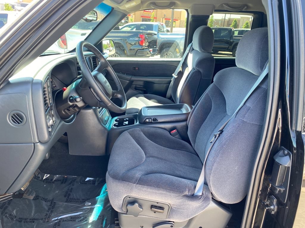 Used 2002 Onyx Black GMC SLE image 9