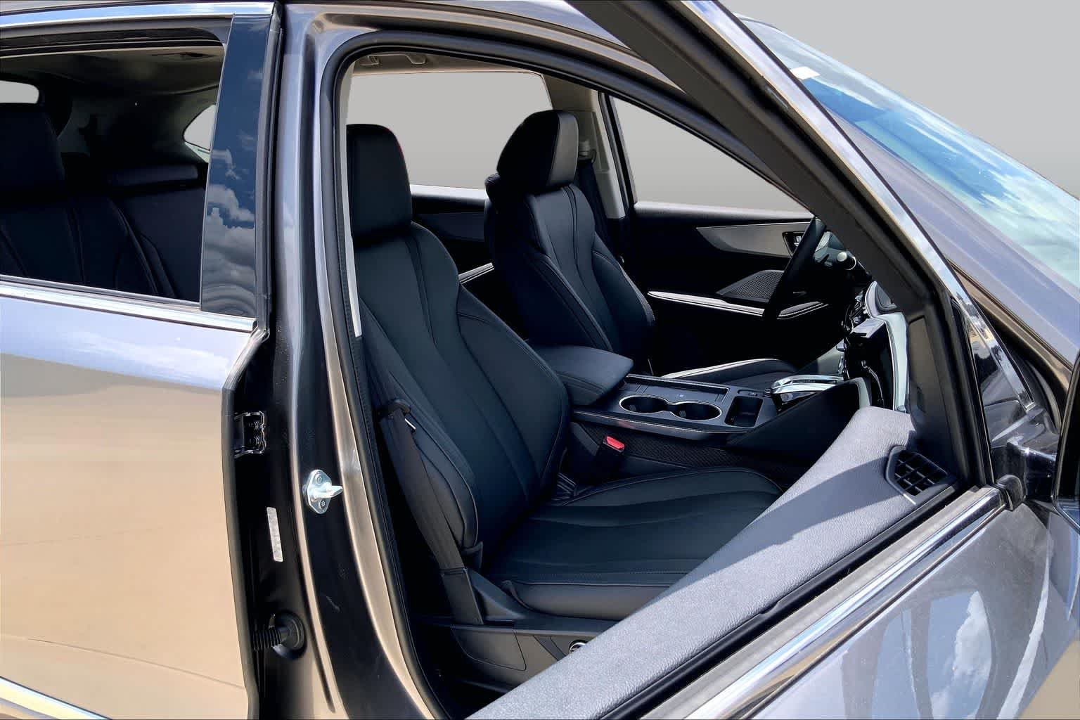 Certified Used 2026 Liquid Carbon Metallic Acura MDX image 9
