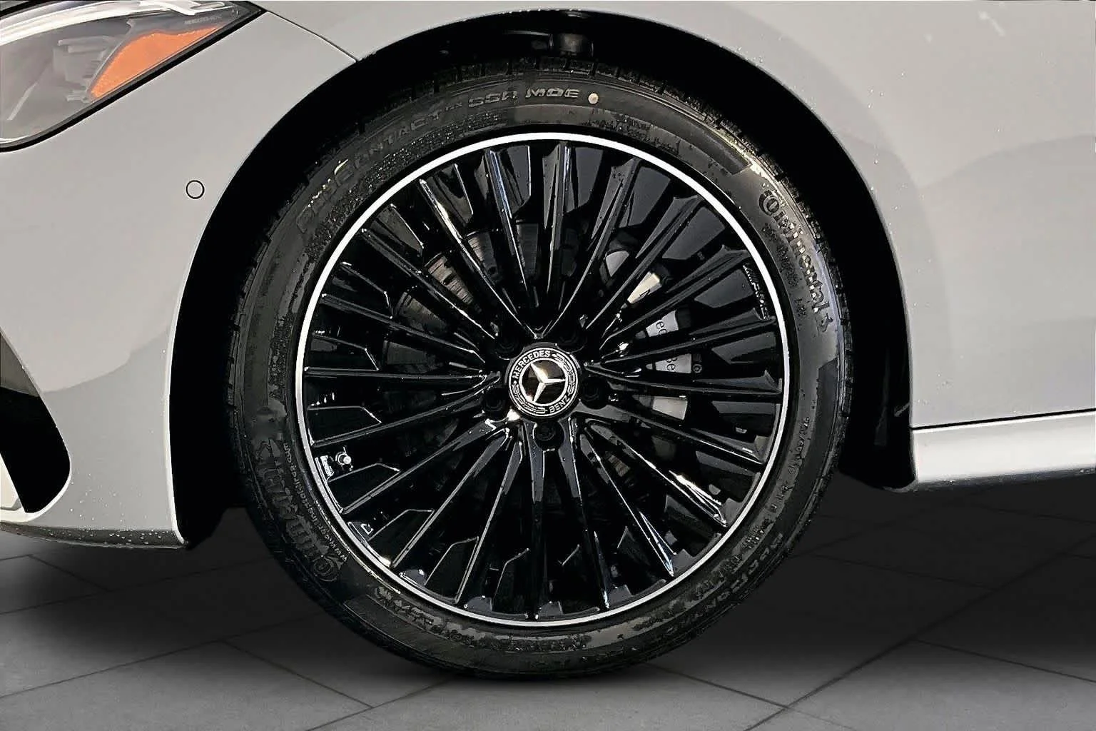 New 2026 MANUFAKTUR Alpine Grey Mercedes-Benz CLE 300 image 17
