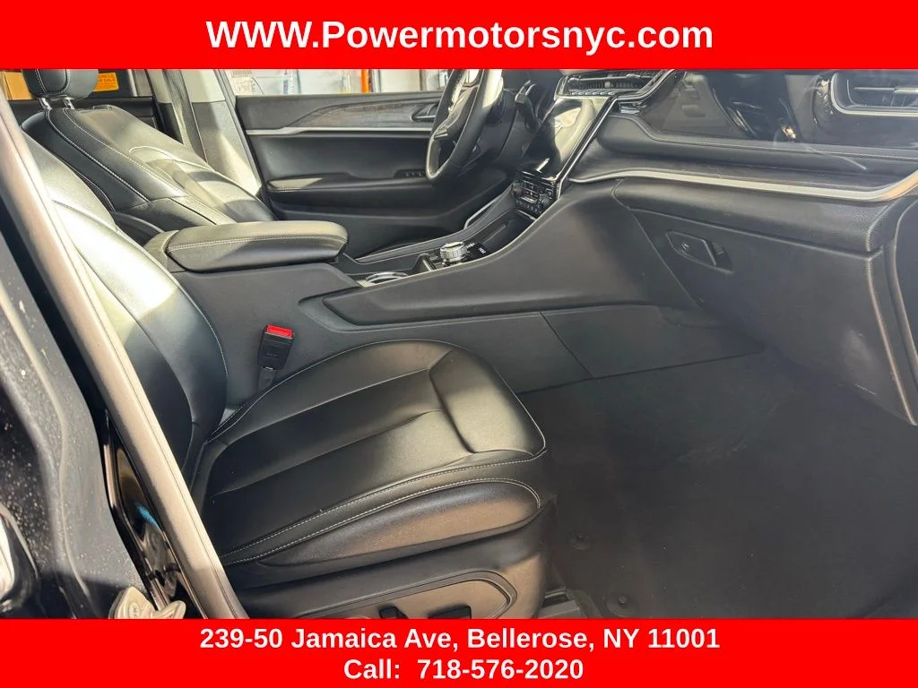 Used 2023 Black Jeep 4xe image 10