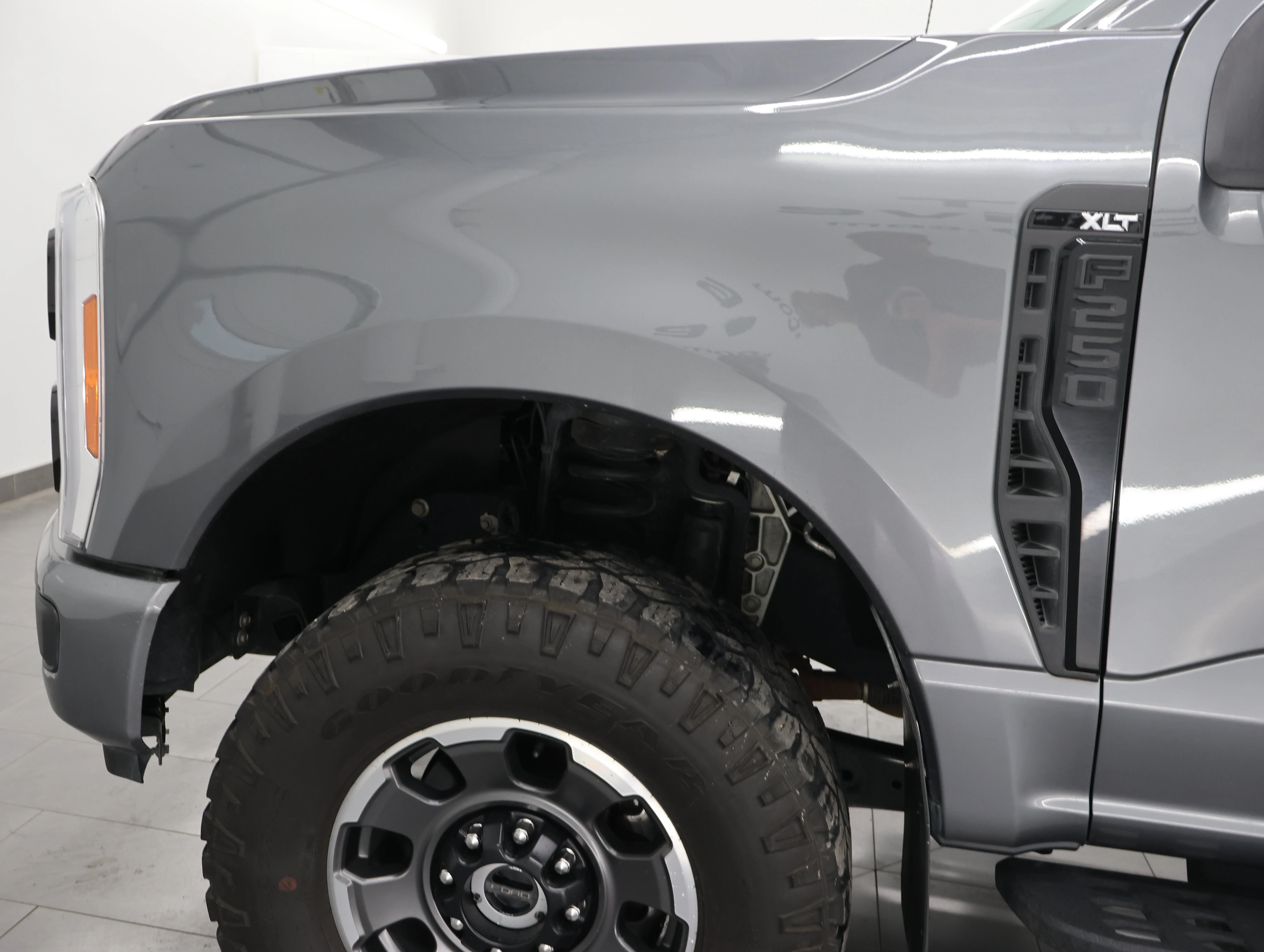Used 2023 Carbonized Gray Metallic Ford XLT image 37