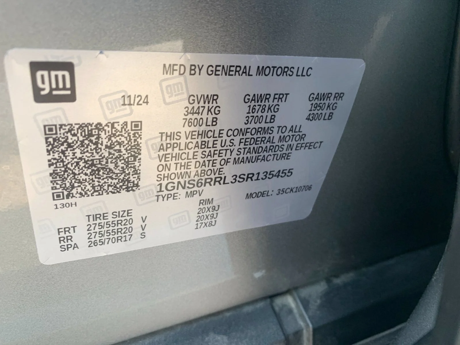Used 2025 Sterling Gray Metallic Chevrolet RST image 32