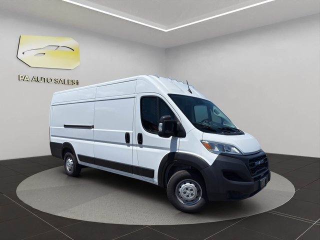 Used 2023 Bright White Clearcoat Ram  image 1