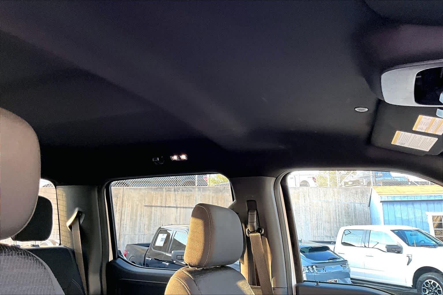 Used 2023 Oxford White Ford XLT image 14