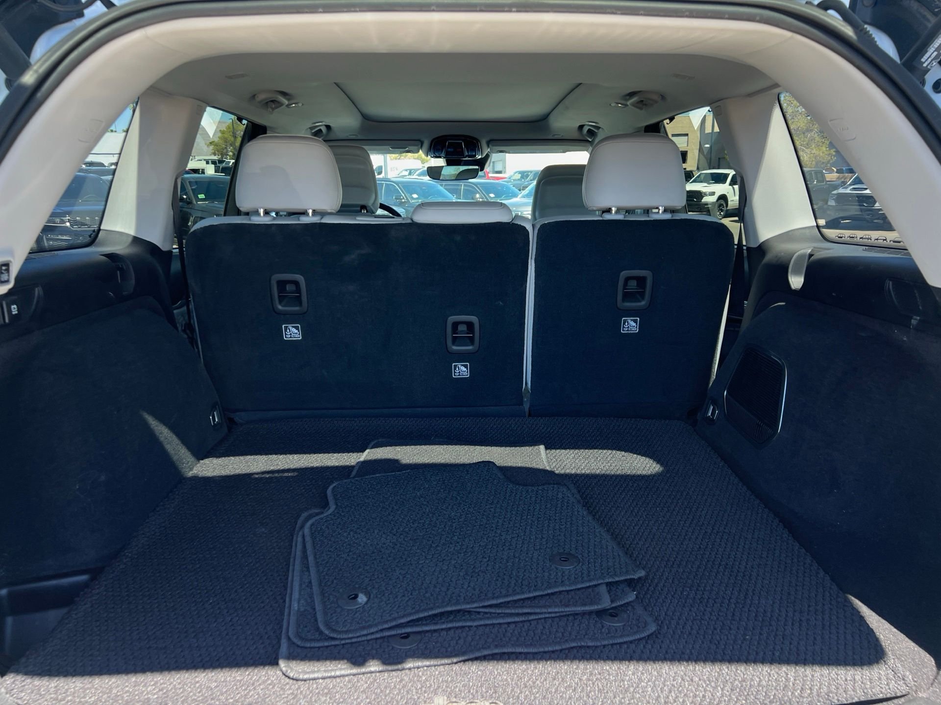 Used 2023 White Jeep Summit image 15
