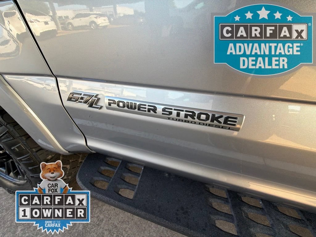 Used 2022  Ford XL image 11