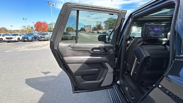 2025 GMC Yukon AT4 Ultimate - Photo 31