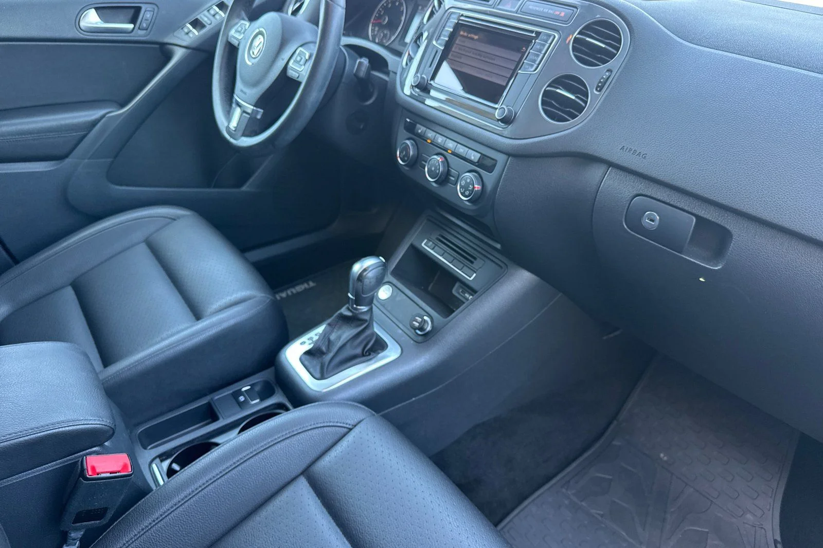 Used 2017 White Volkswagen 2.0T Wolfsburg Edition image 19