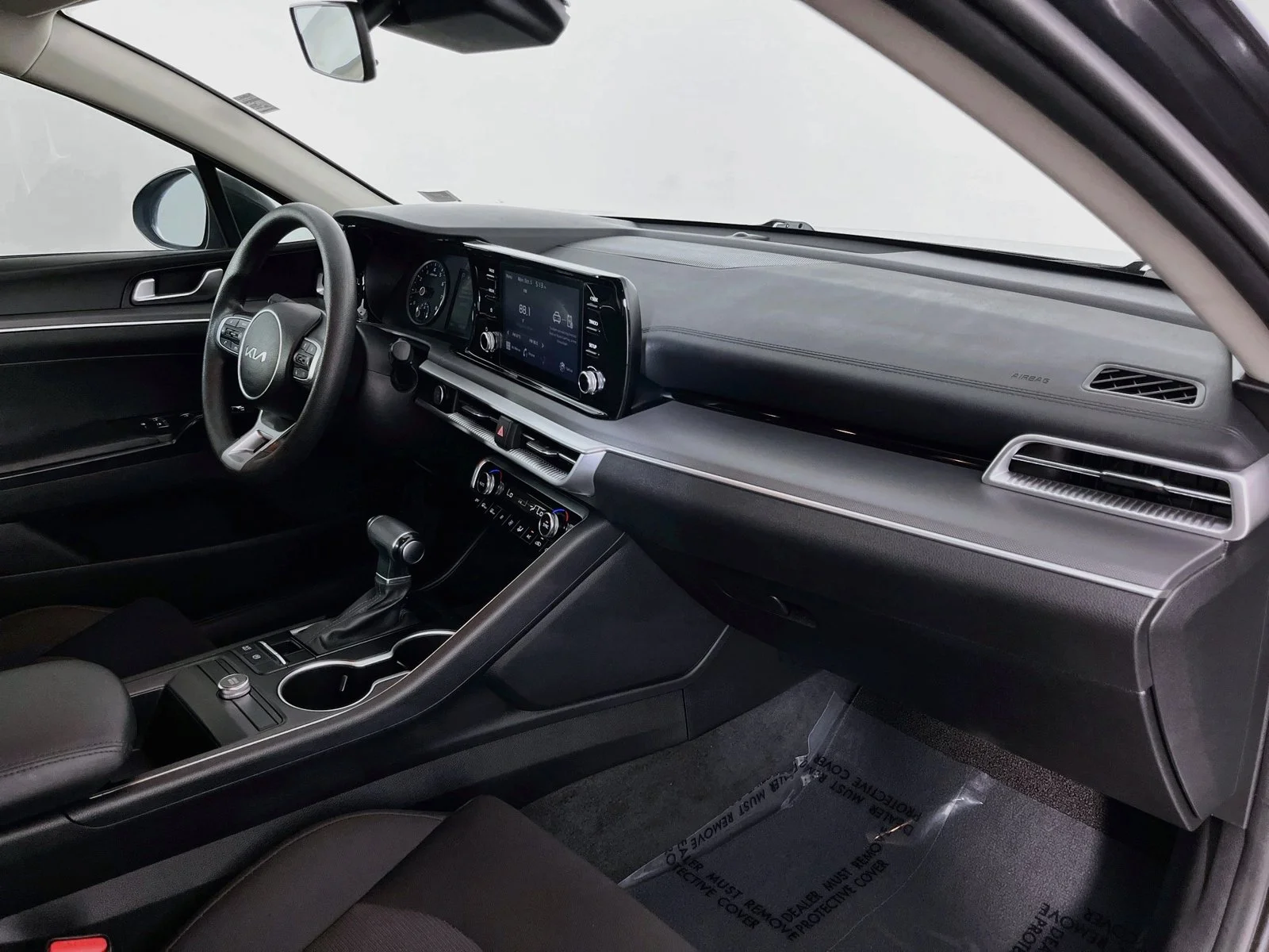 Used 2023 Gray Kia LXS image 27