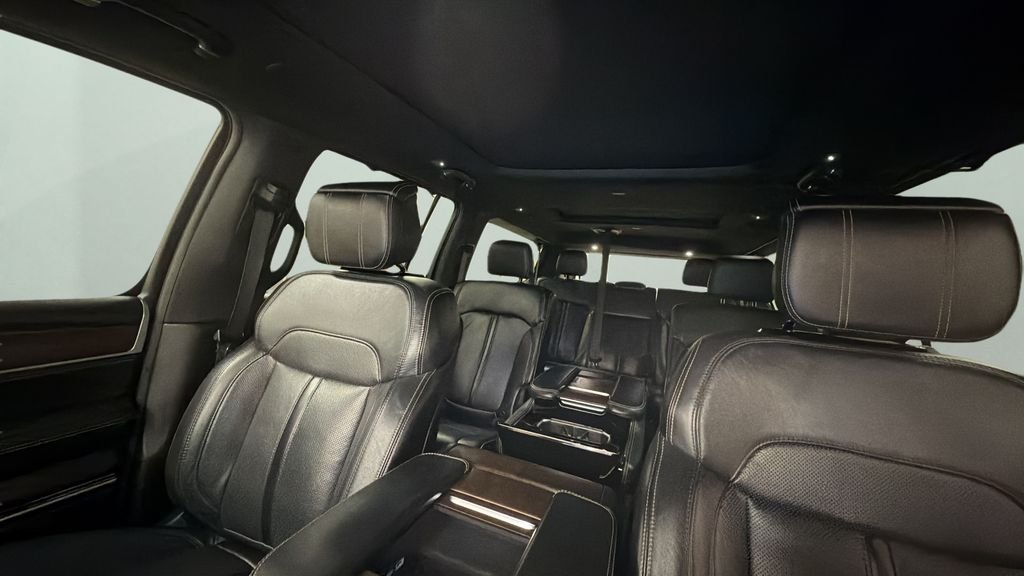 Used 2024 Black Jeep L image 23