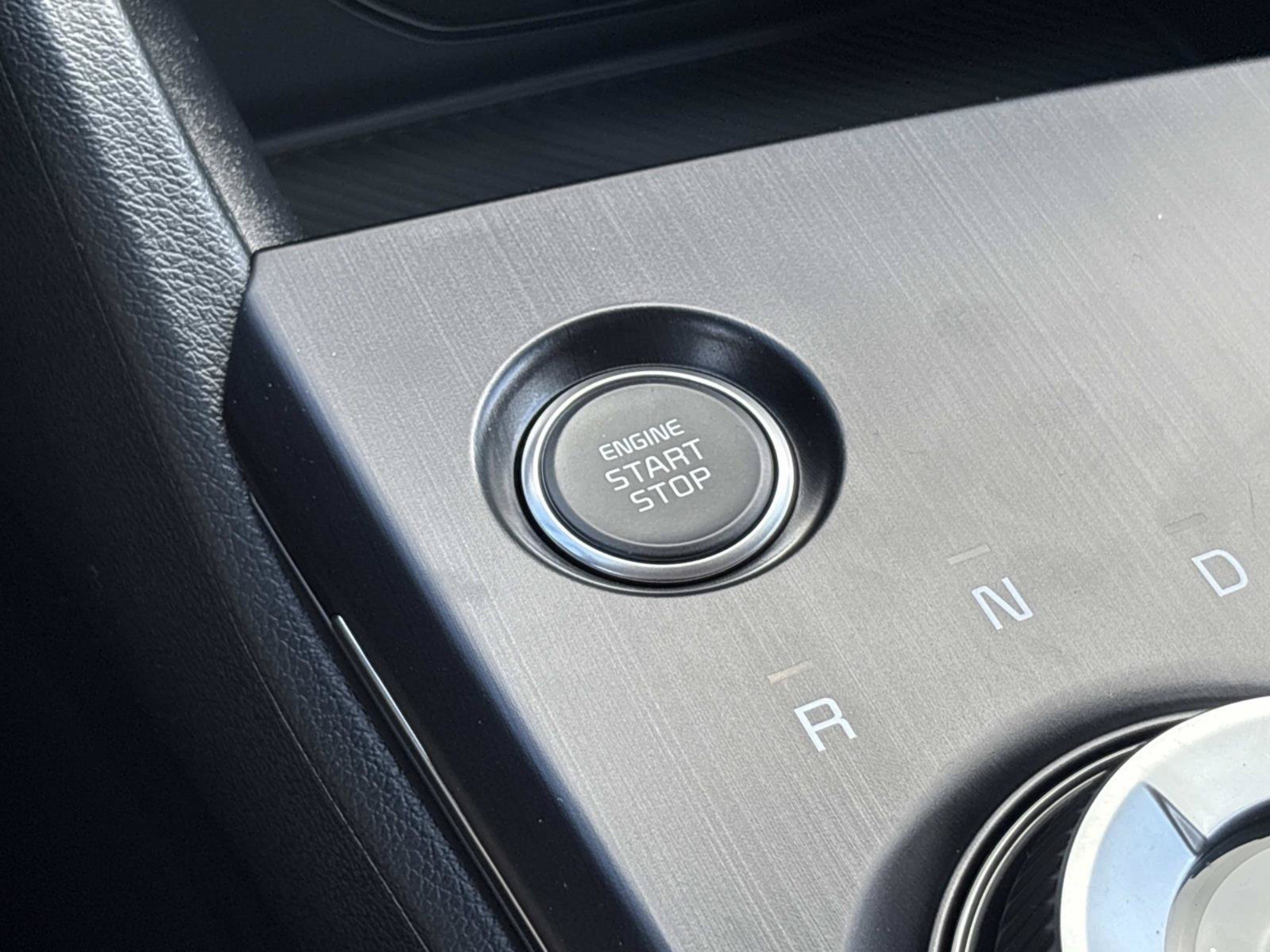 New 2027 Snow White Pearl Kia LX image 26