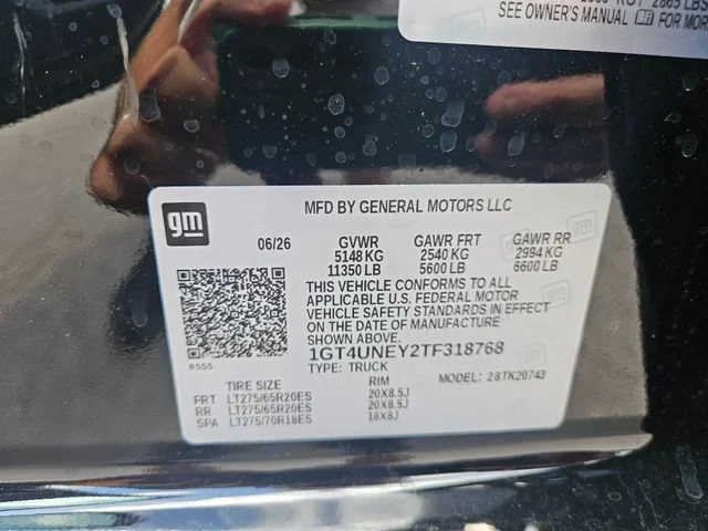 New 2026 Onyx Black GMC SLT image 30