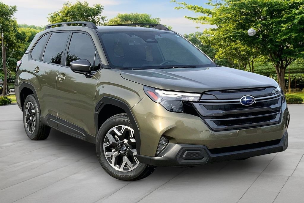 Used 2025 Green Subaru Premium image 3
