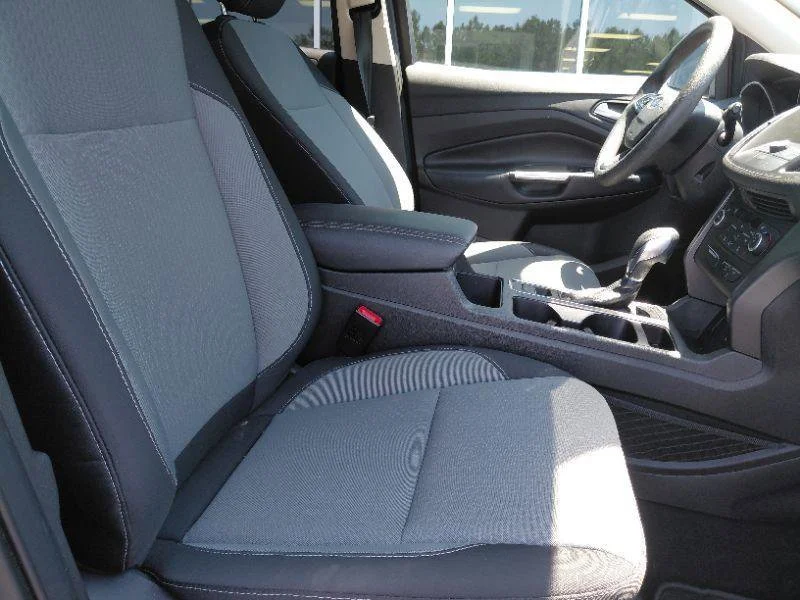 Used 2019 Magnetic Metallic Ford SE image 7