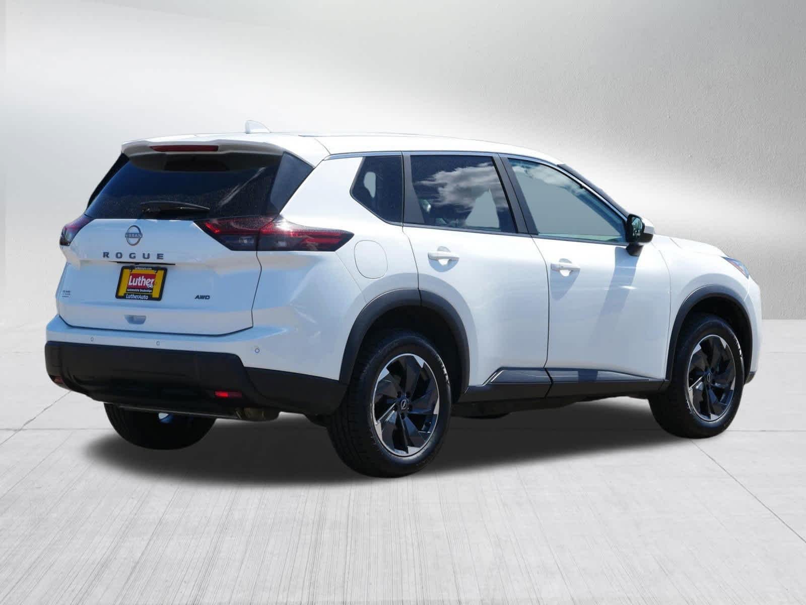 2025 Nissan Rogue SV - Photo 7