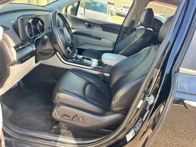 Used 2024 Black Kia LX image 10