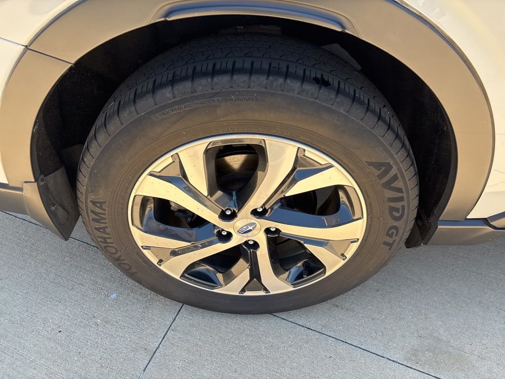 2021 Subaru Outback Limited - Photo 11