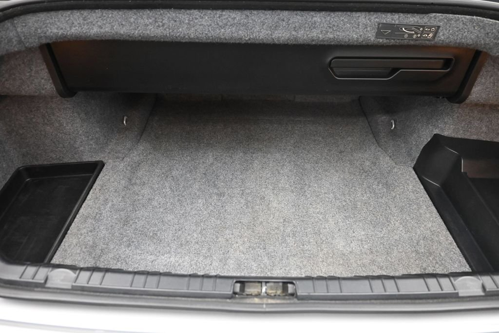 Used 2001 Silver BMW 325Ci image 11