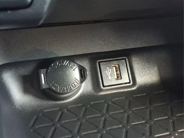 2024 Toyota RAV4 XLE - Photo 12