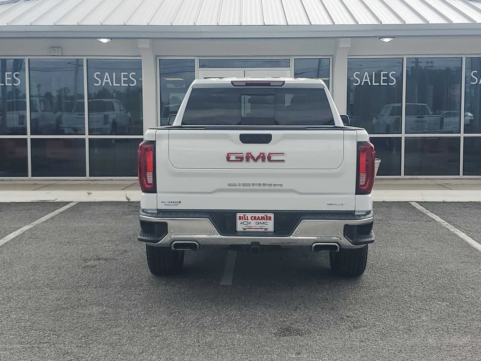 Used 2024 Summit White GMC SLT image 4
